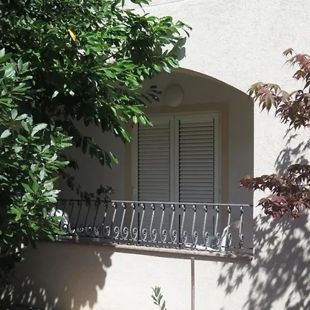 Studio In With Balcony, Air Condition, Wifi *